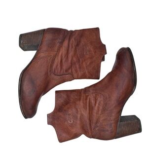 Frye Carson Women's Cognac Pull-On Heeled Boots